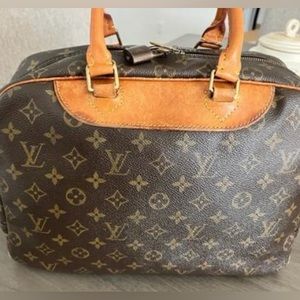 Louis Vuitton Deauville travel bag